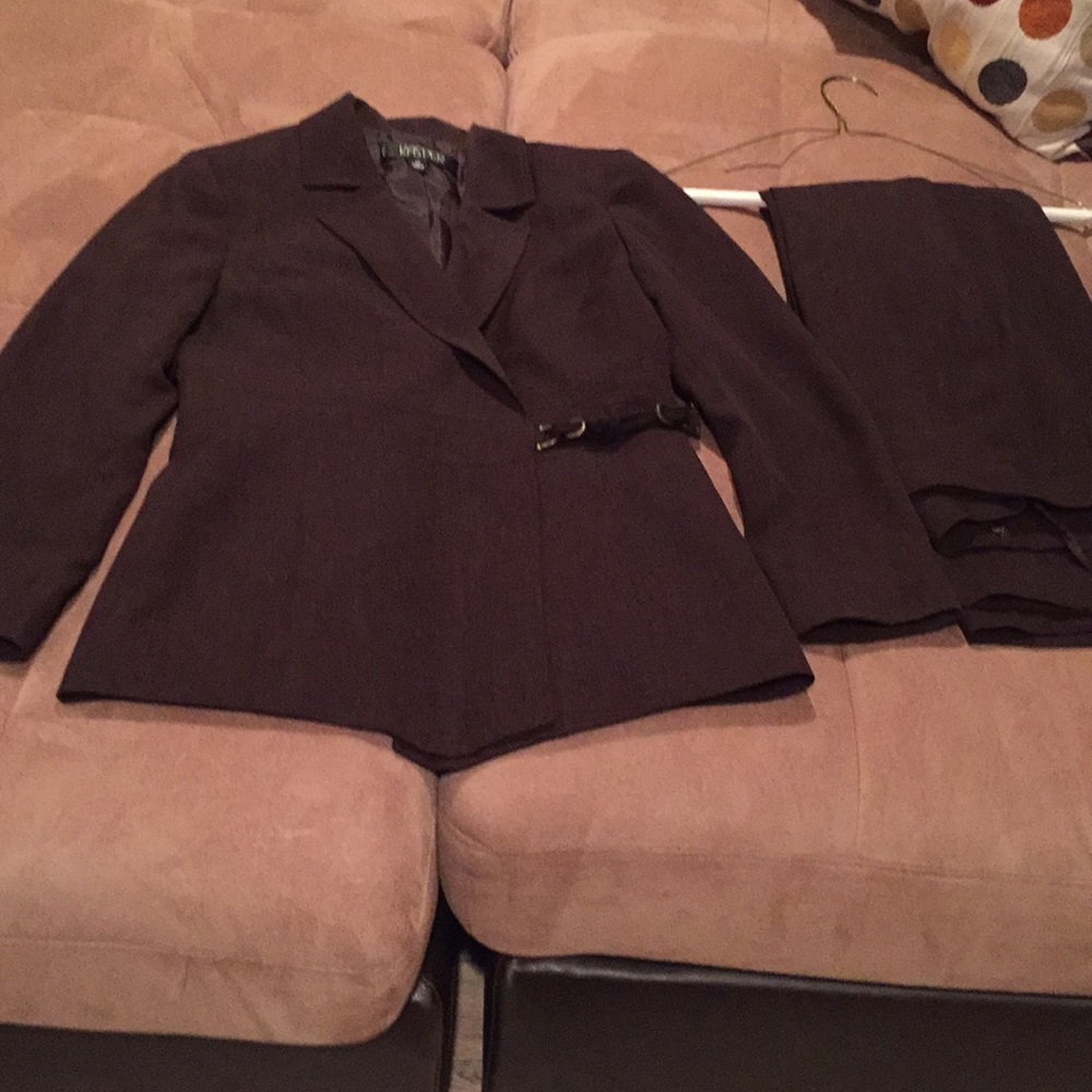 Gorgeous chocolate brown Kasper 2P pant suit